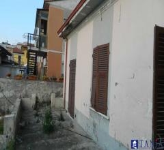 Case - Solvay - in condominio con ascensore ampio appartamento con tre camere da letto