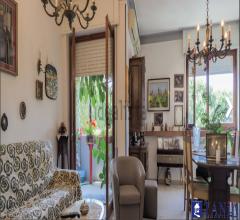 Case - Appartamento di ampie dimensioni centralissimo marina di carrara rif 3411