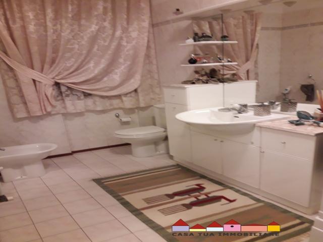 Case - Appartamento di ampie dimensioni centralissimo marina di carrara rif 3411