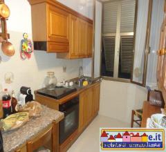 Case - Ampio trilocale a carrara