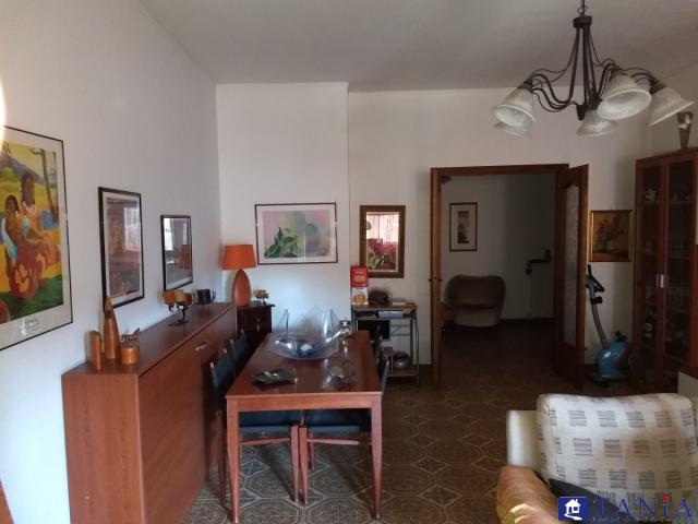 Case - Appartamento centralissimo avenza