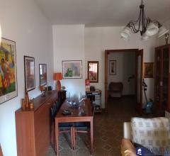 Case - Appartamento centralissimo avenza