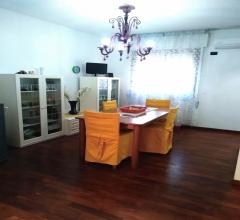 Case - Bella villa bifamiliare in ottima posizione