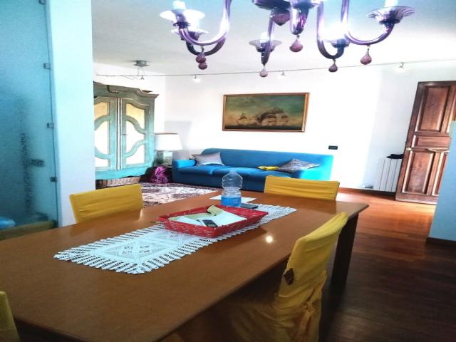 Case - Bella villa bifamiliare in ottima posizione