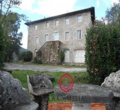 Case - Casolare con bella vista - vendesi- colline di lucca