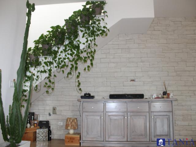 Case - Piano di conca: villetta a schiera con giardino godibile