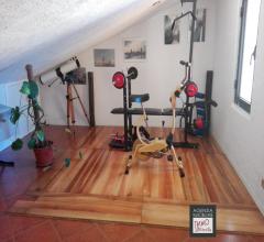 Case - Piano di conca: villetta a schiera con giardino godibile