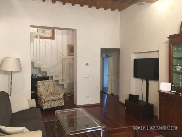 Case - Appartamento  5 vani ristrutturato