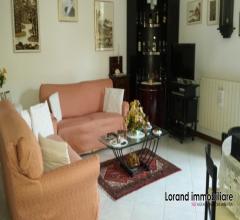 Case - Villa bifamiliare, 7 vani