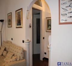 Case - Carrara attico al piano quinto