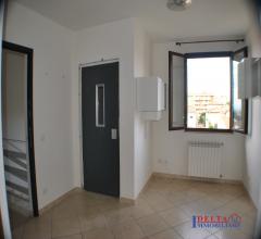 Case - Rosignano solvay - appartamento con garage e giardino e ascensore privato