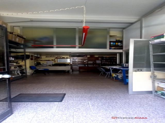 Appartamenti in Vendita - Locale commerciale pressi t.cannizzaro