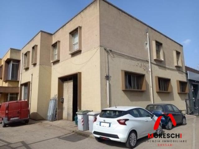 Case - Predda niedda capannone e terreno