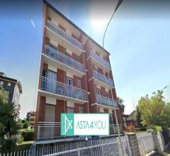 Case - Ufficio all'asta in via monte grappa 3, arese (mi)