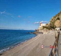 Case - Capo d'orlando ampio appartamento con posto auto in zona centrale e a pochi mt dal mare