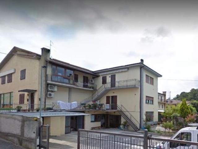 Case - Laboratori per arti e mestieri - localit? piovezzano, via due porte n. 27