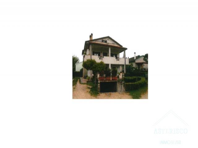 Appartamento - loc. madonna di baiano - via palmiro togliatti n.9 - spoleto (pg) Case - Appartamento - loc. madonna di baiano - via palmiro togliatti n.9 - spoleto (pg)