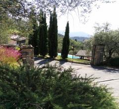 Case - Villa ristrutturata sulle colline di lucca con piscina e magnifico panorama