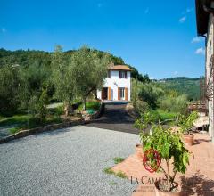 Case - Splendido casale in vendita sulle colline di lucca