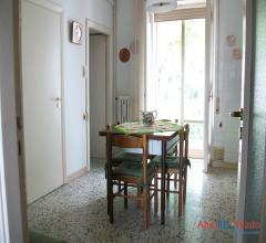 Appartamenti in Vendita - Appartamento centralissimo di ampia metratura, con cantina