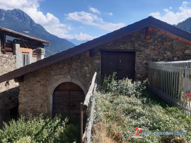 Ponte di legno vicinanze vendesi porzione di fabbricato