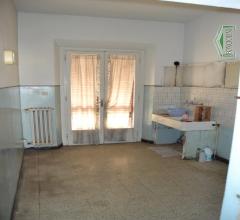 Case - Abitazione con laboratorio in vendita a monsummano terme