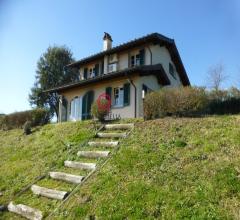 Case - Villa con giardino - a 12 km da lucca