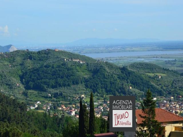 Case - Corsanico: villa singola con vista mare