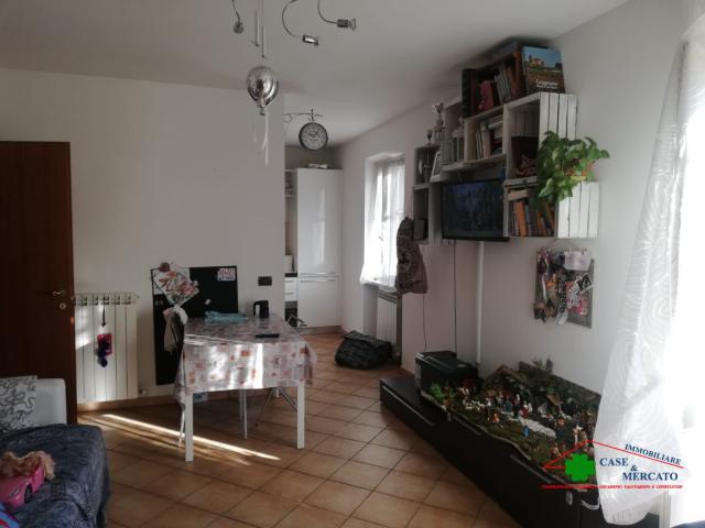 Case - Elegante appartamento in complesso residenziale zona servita