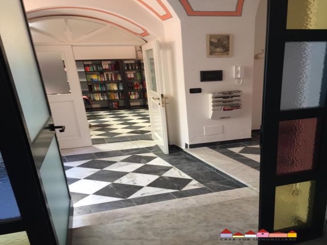 Case - Massa ufficio in zona centrale