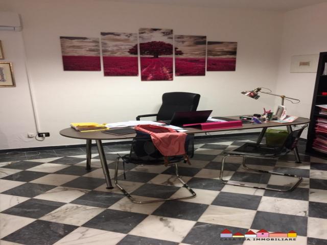 Case - Massa ufficio in zona centrale