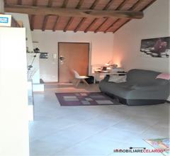 Case - Ampio appartamento con ingresso indipendente