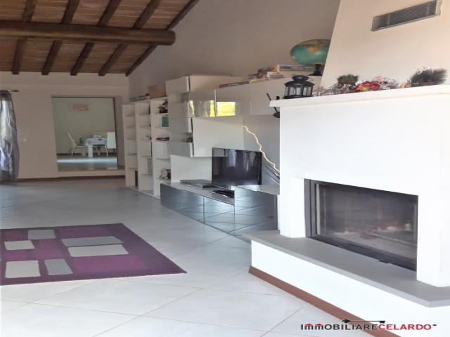 Case - Ampio appartamento con ingresso indipendente