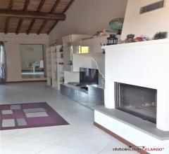 Case - Ampio appartamento con ingresso indipendente