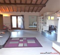 Case - Ampio appartamento con ingresso indipendente