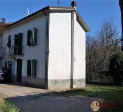 Case - A462 semindipendente con ampio giardino