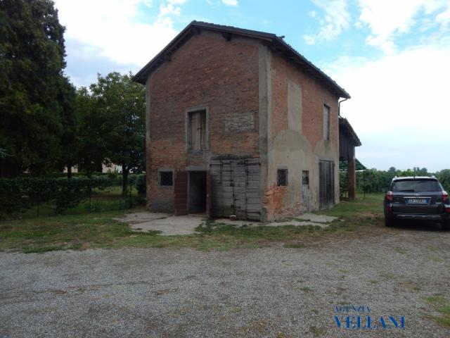 Case - Vendesi complesso rustico a sozzigalli