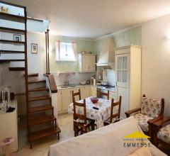 Case - Casa con giardino in vendita a massa