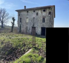 Case - Rustico in sassi da ristrutturare con stalla/fienile e giardino a fontanellato