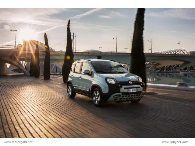 Auto - Fiat panda cross 1.0 firefly s&s hybrid