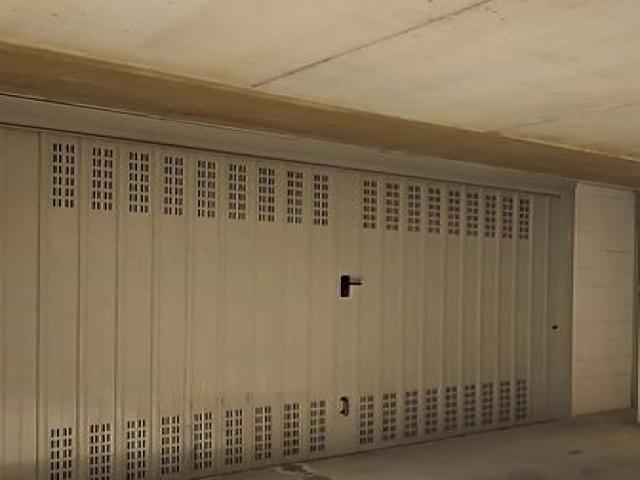 Garage o autorimessa - via ticino angolo via bertacciola 9 Case - Garage o autorimessa - via ticino angolo via bertacciola 9