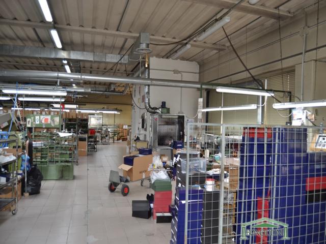 Case - Capannone industriale a monsummano terme