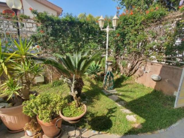 Appartamenti in Vendita - Villa indipendente ristrutturata- lanza di scalea/velodromo