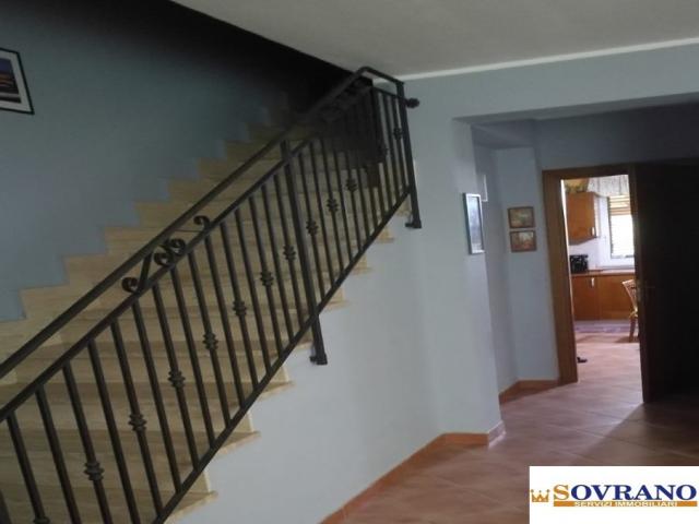 Appartamenti in Vendita - Carini/villagrazia di carini: villa bifamiliare su 3 livelli con spazio esterno