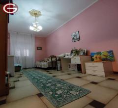 Appartamenti in Vendita - Casa indipendente in vendita a cittanova centrale