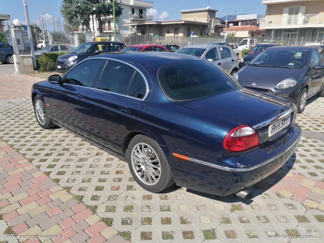 Auto - Jaguar s-type 2.7d v6 executive