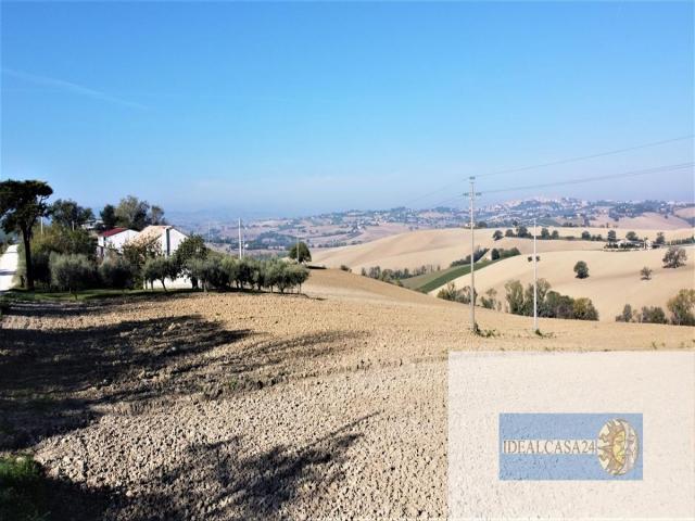 Terreno agricolo in vendita a montefano montefanovecchio