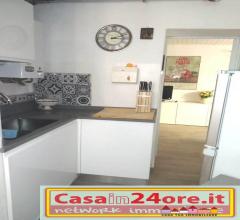 Case - Carrara centro comodo bilocale in perfette condizioni