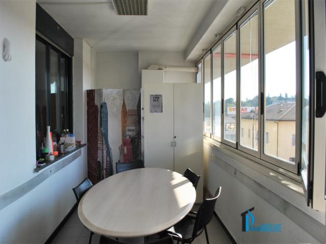 Case - Ufficio in zona borgo rivo