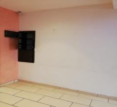 Case - Barberini tritone, negozio in locazione